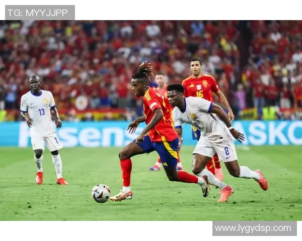 2012年欧洲杯激战回顾俄罗斯与波兰的精彩对决与历史意义分析 2012年欧洲杯激战回顾俄罗斯与波兰的精彩对决与历史意义分析