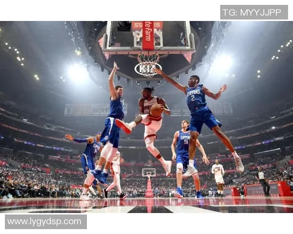 2012年NBA热火与快船激战回顾球星对决与精彩瞬间全解析 2012年NBA热火与快船激战回顾球星对决与精彩瞬间全解析