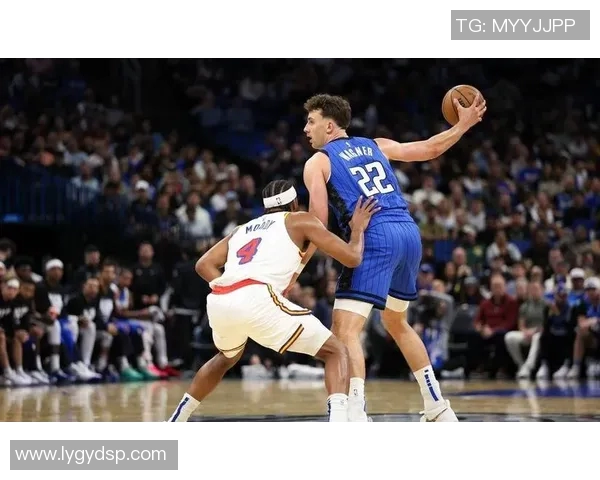 2017年勇士与魔术的精彩对决回顾及赛季表现分析 2017年勇士与魔术的精彩对决回顾及赛季表现分析