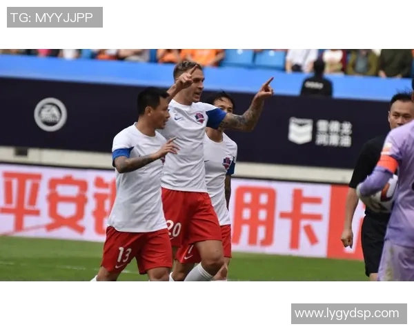 R马与高拉特的巅峰对决谁将成为中超赛场的传奇之星 R马与高拉特的巅峰对决谁将成为中超赛场的传奇之星