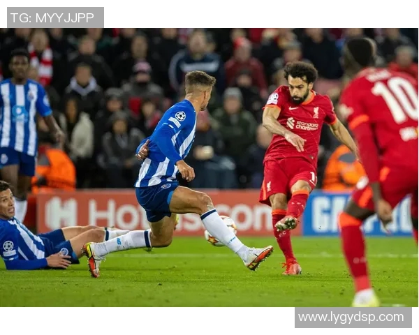 L波尔图主场迎战利物浦双方争夺欧冠小组赛关键胜利 L波尔图主场迎战利物浦双方争夺欧冠小组赛关键胜利