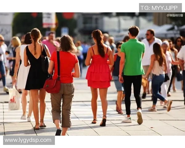 德国美女与阿尔及利亚帅哥的魅力对决谁能赢得心动瞬间 德国美女与阿尔及利亚帅哥的魅力对决谁能赢得心动瞬间