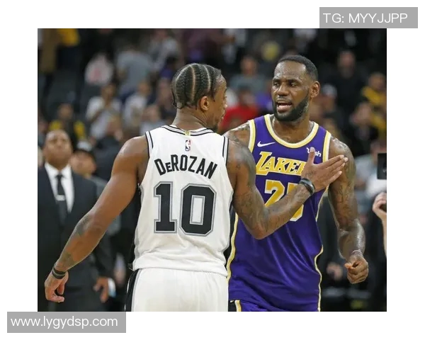 德马尔德罗赞的篮球之路与个人成长故事揭秘 德马尔德罗赞的篮球之路与个人成长故事揭秘