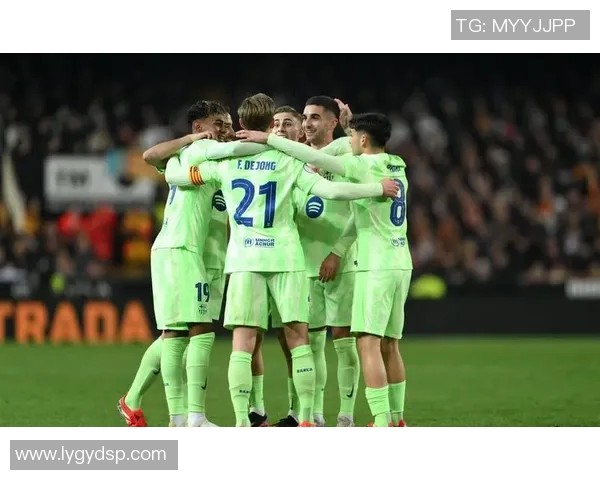 梅西缺阵，巴萨客场0-2负于比利亚雷亚尔，西甲前四位置再次岌岌可危