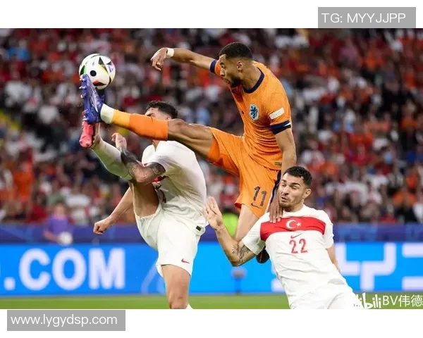 荷兰与英格兰激战成和双方各自展现足球魅力与实力 荷兰与英格兰激战成和双方各自展现足球魅力与实力