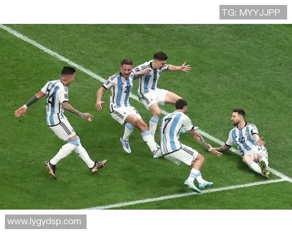 山队与罗斯托夫的激烈对决展现足球魅力与团队精神的完美结合